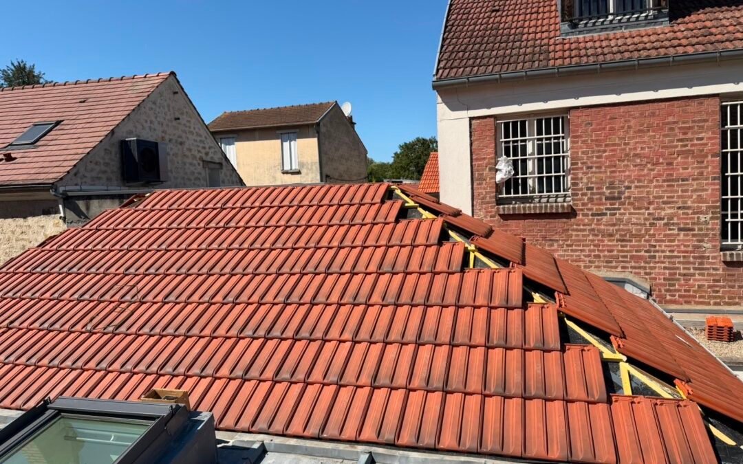 Comment un couvreur à Cormeilles-en-Parisis peut-il repérer un début d’affaissement de toiture avant qu’il ne devienne visible depuis l’extérieur ?