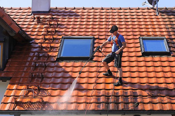 Pourquoi vérifier l&rsquo;état des joints et des raccords avant un Nettoyage toiture à Cormeilles-en-Parisis ?
